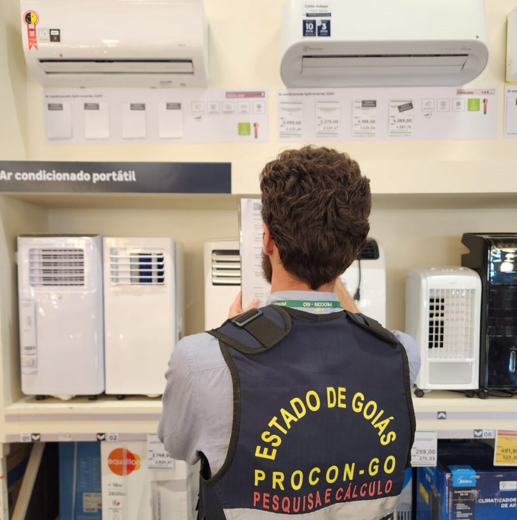 Procon Goiás encontra variação de até 162% nos preços de produtos usados para aliviar o calor